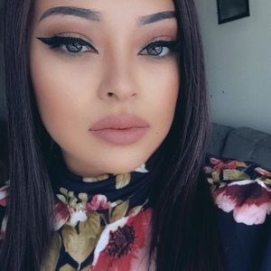 Meet your Posher, Lorena